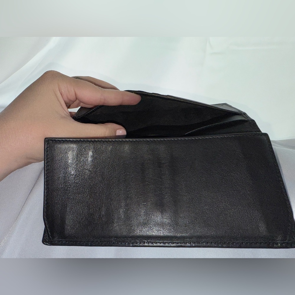 100% Authentic Gucci GG Black Leather Long Bi-Fold Wallet - Picture 10 of 13